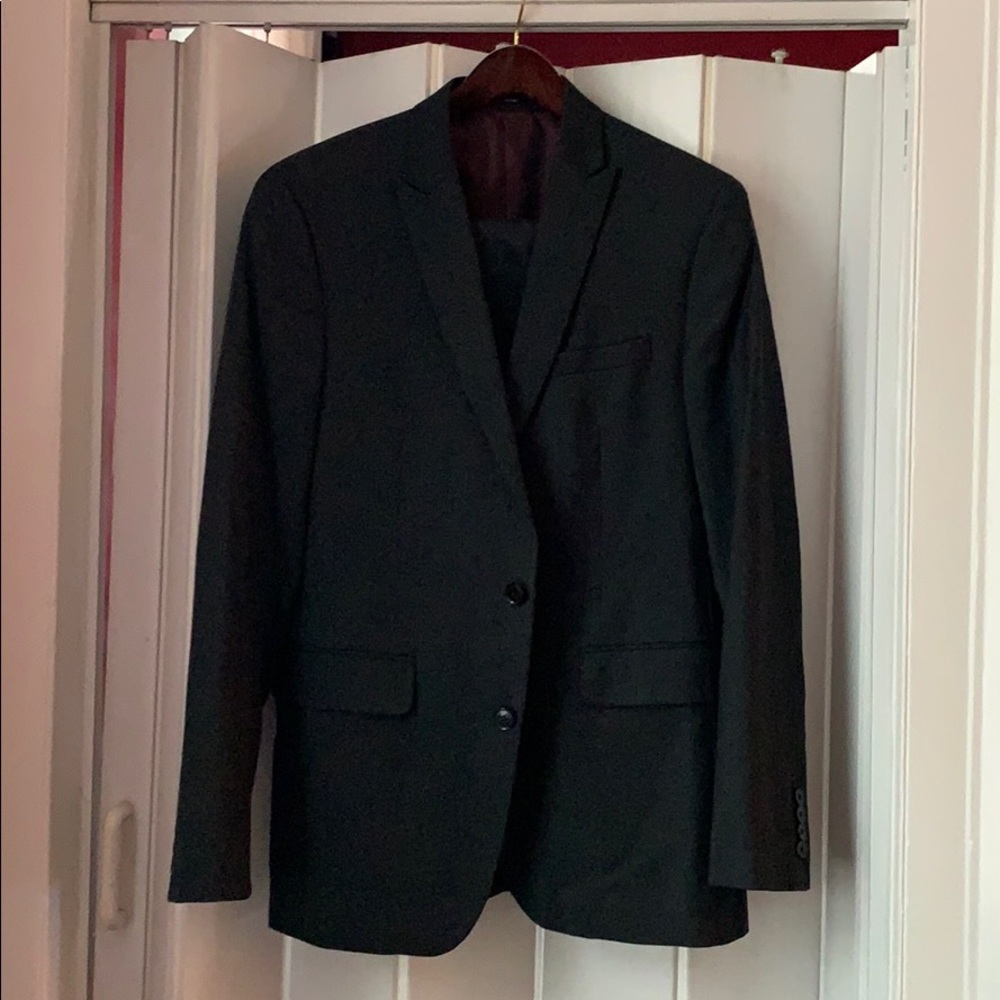 Macy’s 2-piece suit. Great condition. Dark grey.